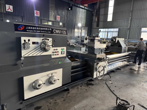 強力ヘビーデューティー旋盤 CW61125 大型主軸穴径130mm 普通型横型エンジン旋盤