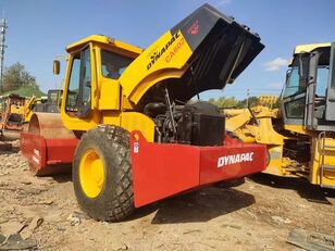 单滚筒夯土机 Dynapac CA602D