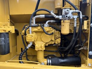 履带式挖掘机 Caterpillar 320D2