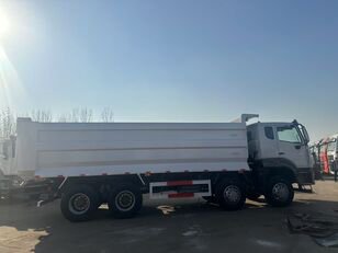 ダンプトラック