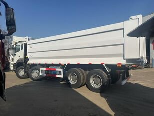 ダンプトラック