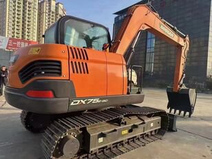 小型挖掘机 Doosan DX75