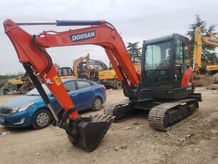 小型挖掘机 Doosan DX60