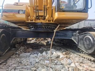 履带式挖掘机 Caterpillar 320B