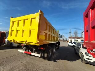 ダンプトラック