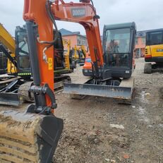 Mini-escavadeira Doosan DX60