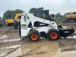 滑移式装载机 Bobcat S300