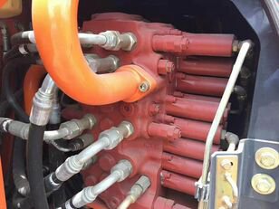 日立 ZX75UR クローラーショベル