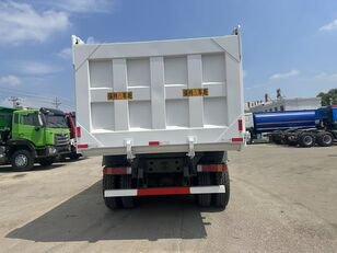 自卸车 豪沃 NX 371