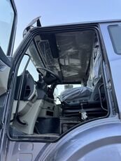 ダンプトラック