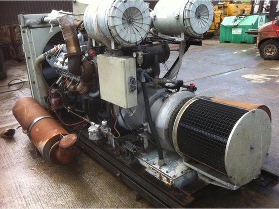 PERKINS 3000/8 twin turbo engine