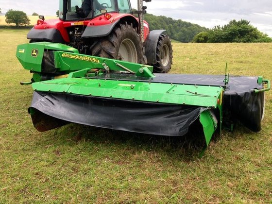 2008 JOHN DEERE 328A Mower