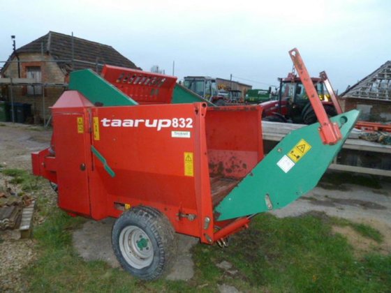 2002 KVERNELAND TAARUP 832 in