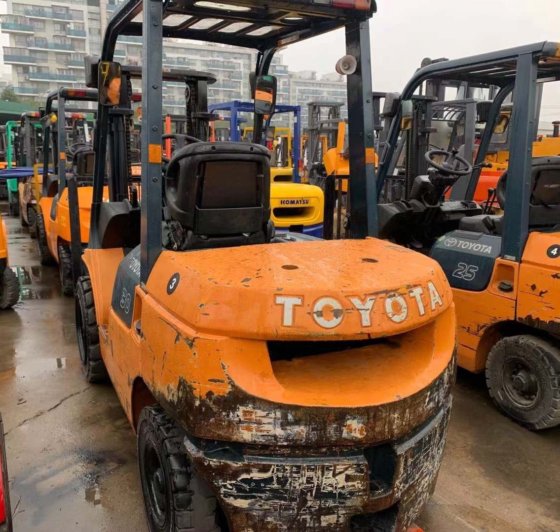 Toyota 3ton Small Forklift Toyota Fd25 fd30 fd35 fd50 fd60 fd70 