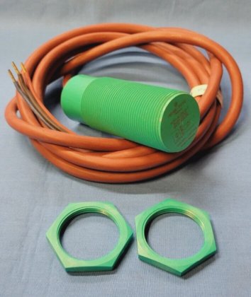 PEPPERL FUCHS INDUCTIVE SENSOR NJ10-30GK-E-T 10-30 VDC 10 MM RANGE in ...
