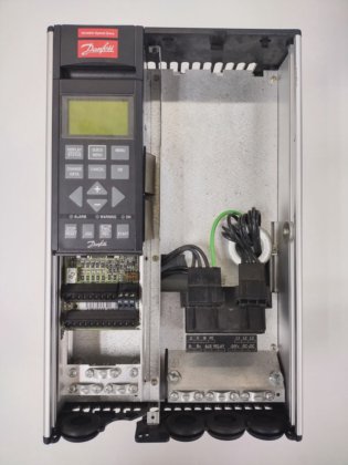 DANFOSS VLT-5001 VARIAble SPEED DRIVE