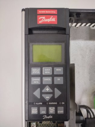 DANFOSS VLT-5001 VARIAble SPEED DRIVE