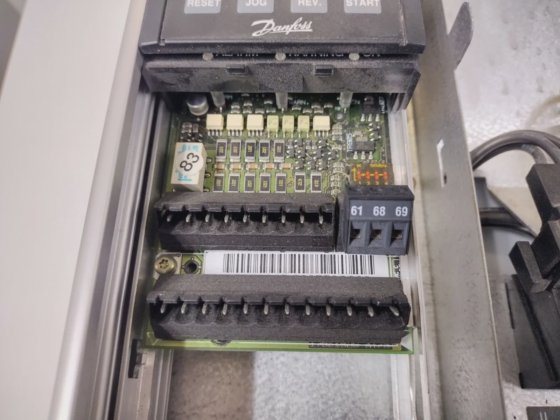 DANFOSS VLT-5001 VARIAble SPEED DRIVE