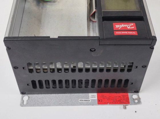 DANFOSS VLT-5001 VARIAble SPEED DRIVE