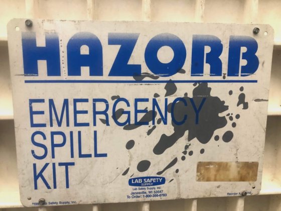 HAZORB EMERGENCY SPILL KIT LAB SAFETY SUPPLY INCLUDES MULTIPLE SPILL ...
