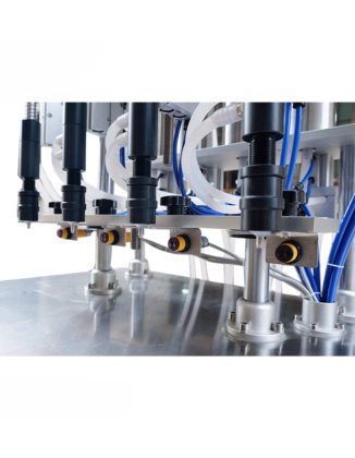 4 个灌装喷嘴等液位真空瓶装香水灌装机