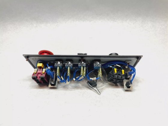 Fanuc A05B-2601-C004 Robot Controller Operator