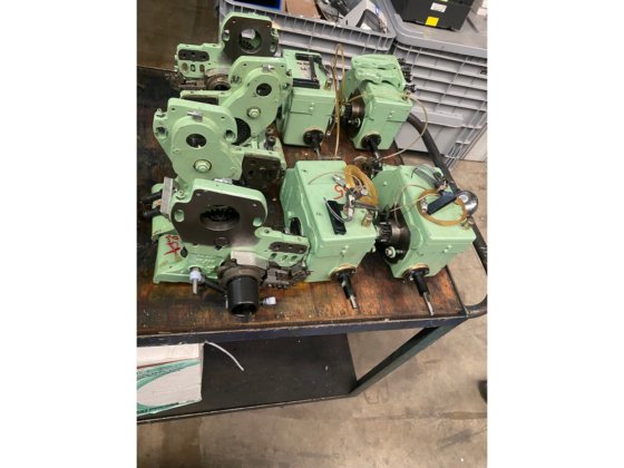 5x 嵌件（左侧和右侧）