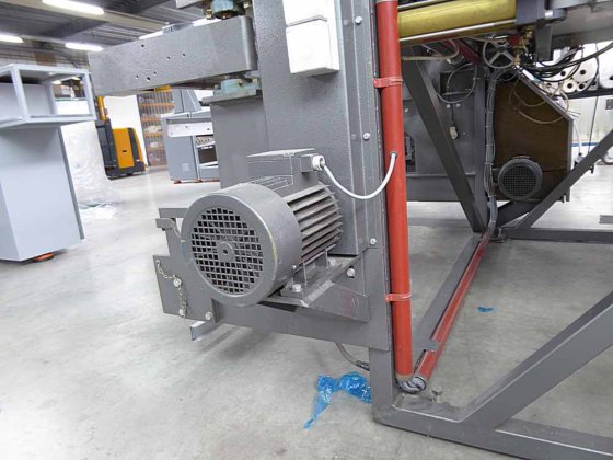 检测环形切割台