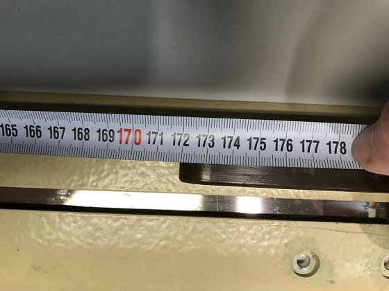 电子线性切布机