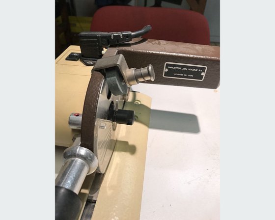 电子线性切布机