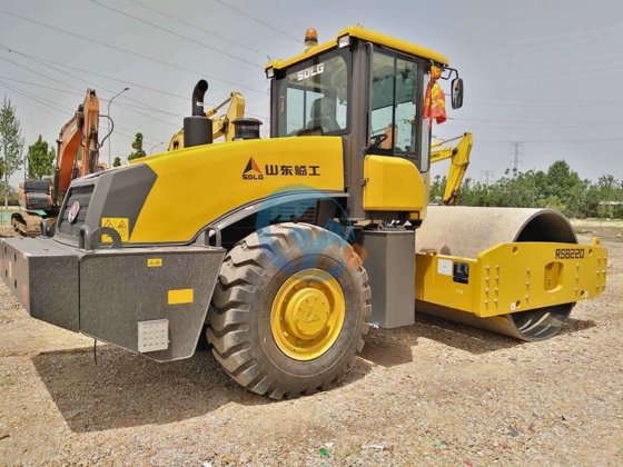 SDLG RS8220