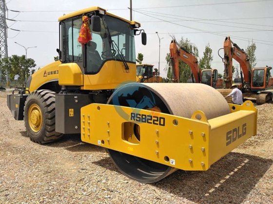 SDLG RS8220