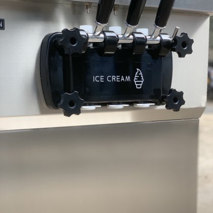 SY-25FT商業3フレーバーアイスクリームマシンデスクトップフローズンヨーグルトソフトアイスクリームメーカー機