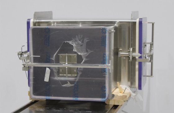 Integrated Containment Systems Custom Powder Systems 3-Way Air Lock in ...