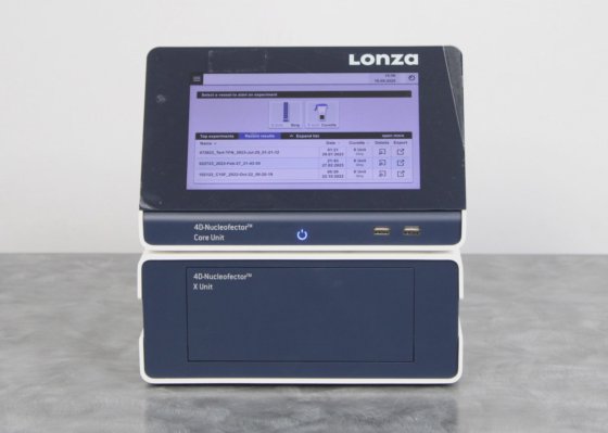 Lonza 4D-Nucleofector Cell Transfection System Core Unit with X Unit in ...