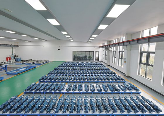 Woserld S25D/L液压凿岩机