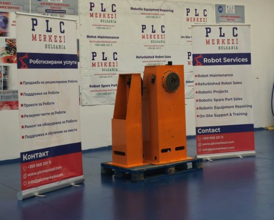 包含第 7 轴外部轴/定位器电机 + 驱动器