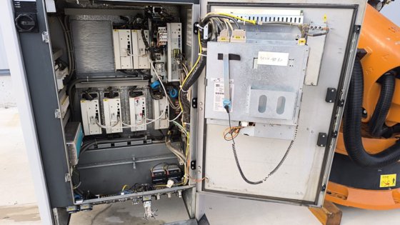 2005 KUKA KR200 Comp