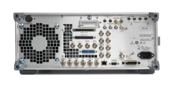 Keysight Technologies E8267D