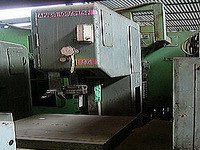 Amada V-400 Vertical Band Saw