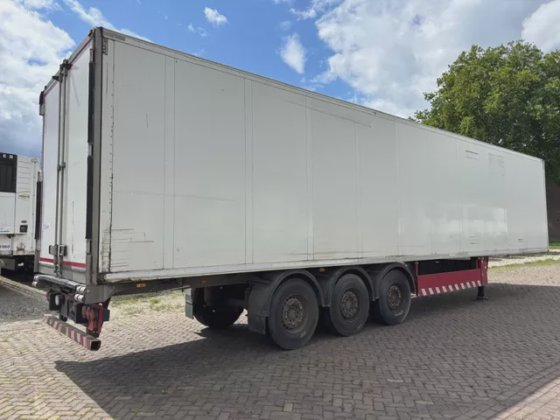 2012 Schmitz Cargobull Carrier Vector