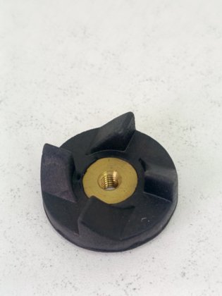 个人搅拌机下部连接器