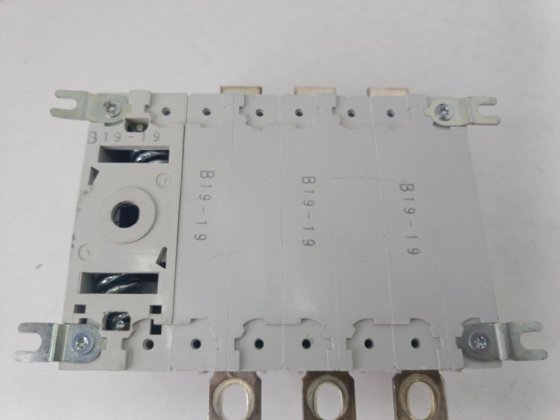 服务器机架承包商