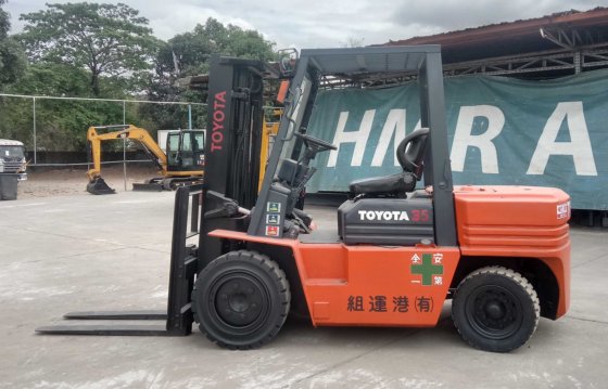 丰田 AA3-V 3.5 吨叉车 |