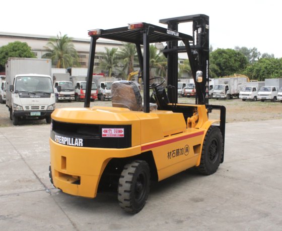 2010 卡特彼勒 DP40 4.0 吨叉车