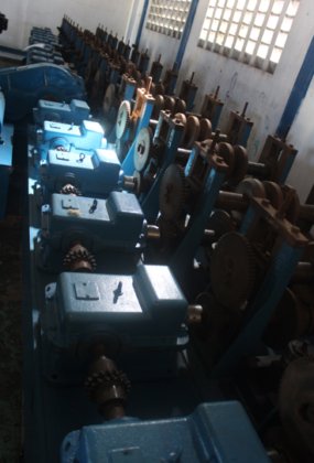 工业机械 / 用于脚手架框架制造的机械臂