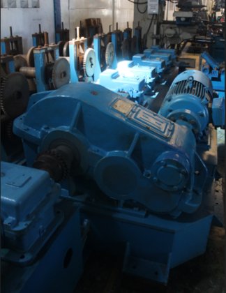 工业机械 / 用于脚手架框架制造的机械臂