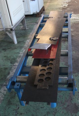 工业机械 / 用于脚手架框架制造的机械臂