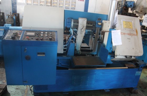 工业机械 / 用于脚手架框架制造的机械臂