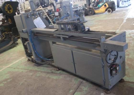 工业机械 / 用于脚手架框架制造的机械臂